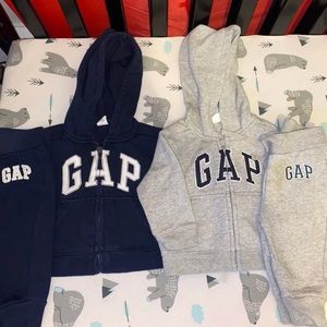 Gap boy size 6-12M outfit sets